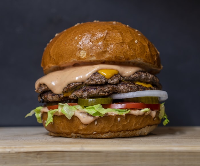 Spicy jalapeño cheeseburger