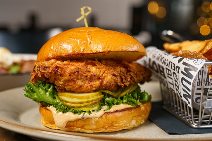 Crispy chicken-style sandwich